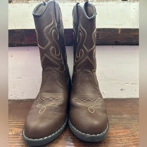 Flex and trail cowboy boots! Worn once for Halloween great condition